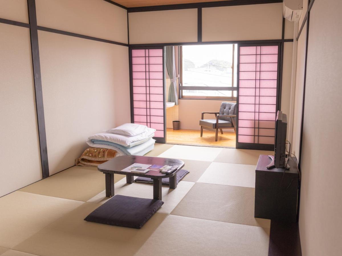Wakatake Hotel Katsuura  Exterior photo